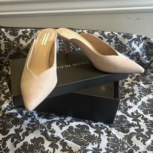 Saks Fifth Avenue Blush Suede Shoes, size 8.5